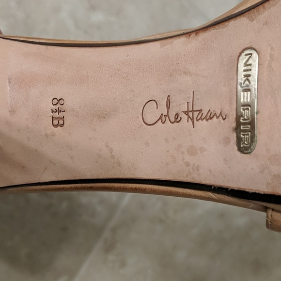 Heels - Picture 4 of 4